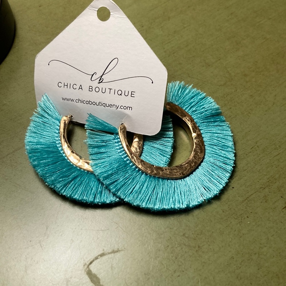 EARRINGS. SEAFOAM GREEN WITH HAMMERED GOLD TRIM.
